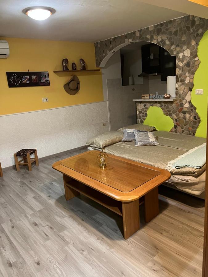 Studio N&S Appartement Izola Buitenkant foto